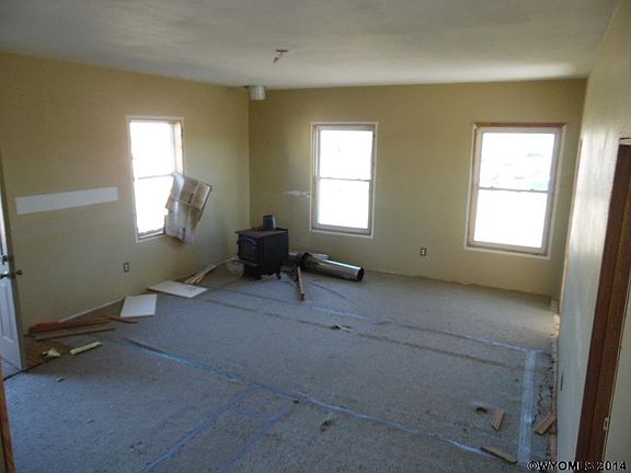 3rd image of 8450 Quartz Cir