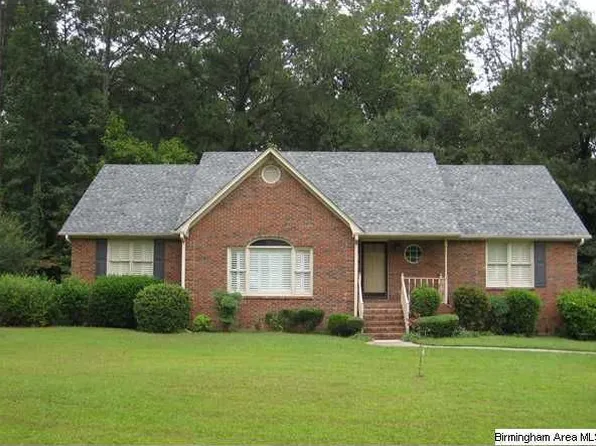 2717 Windwood Dr, Gardendale, AL 35071