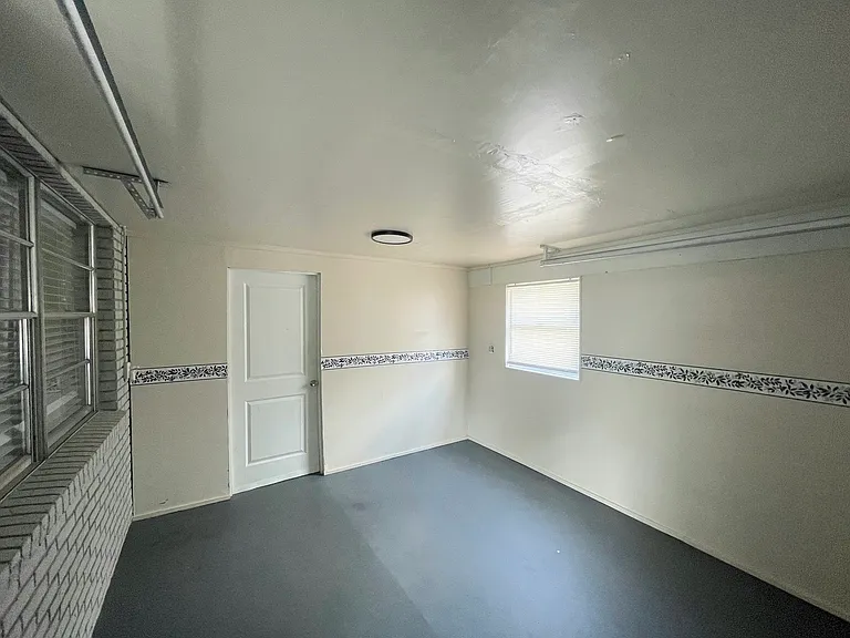 226 Palm Ave — Photo 14