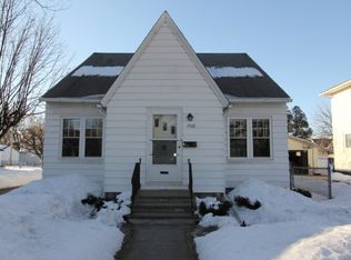 1560 Cedar St, Green Bay, WI 54302