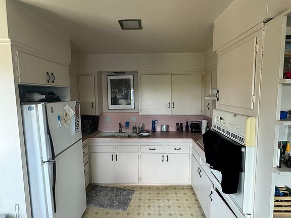 2nd image of 5057 1/2 Mission Blvd