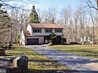 1618 Woodland Rd, Green Lane, PA 18054