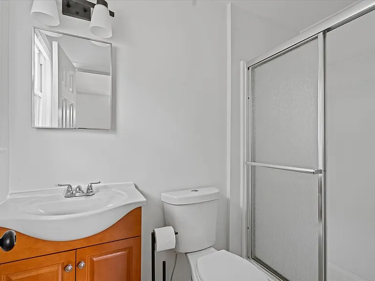 Primary Bathroom (Off Primary Bedroom)