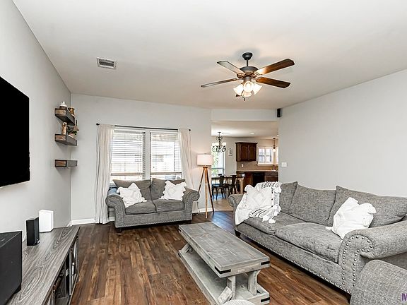 4th image of 42294 Palmstone Ave