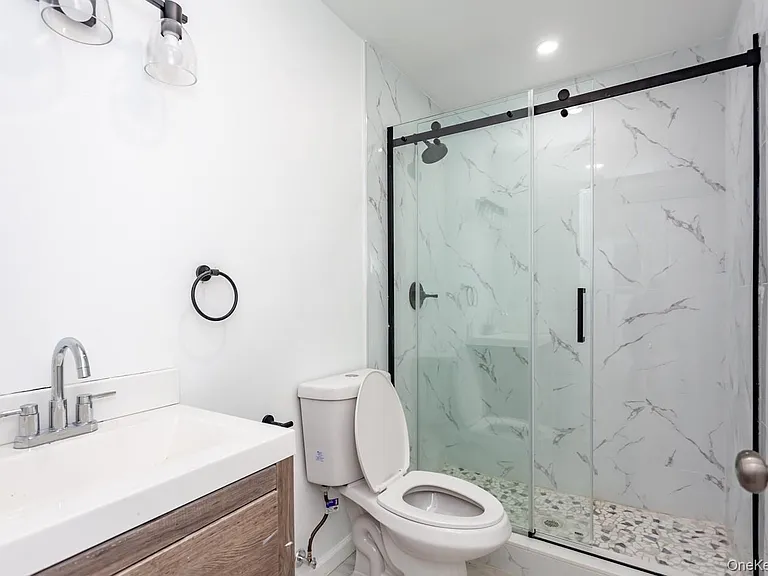 300 Highland Ave #1 — Photo 7