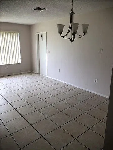 3 bed, 1292 sqft, $2,950 — Photo 4