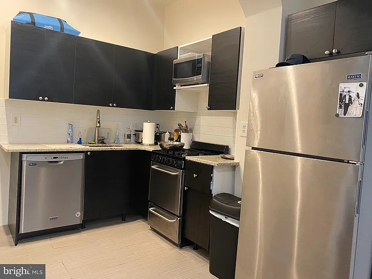 309 S 12th St #2F — Photo 3