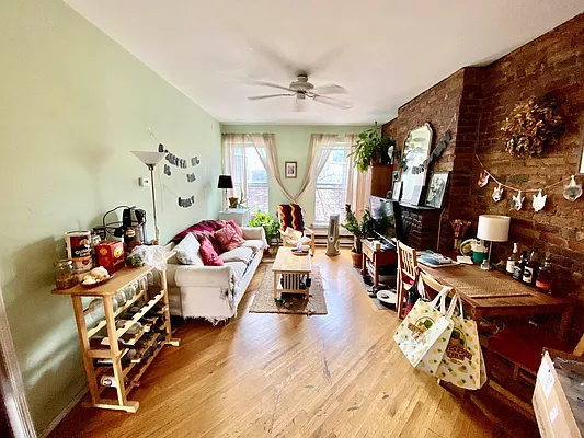 Rented by Realty Nerd | media 1