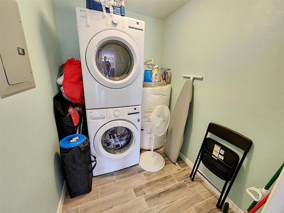 1st image of 2115 Karen Dr #1