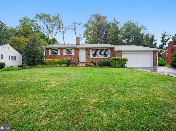 11 Hodgkins Pl, New Castle, DE 19720