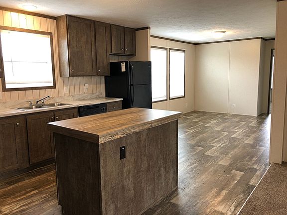2nd image of 2100 Stephenson Hwy #147