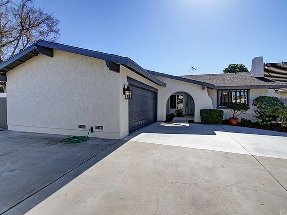 3rd image of 2266 W 239th St
