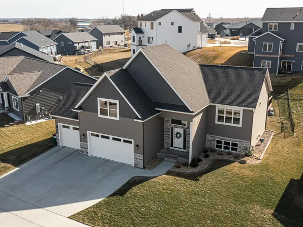 1668 Brandt Dr NE, Byron, MN 55920