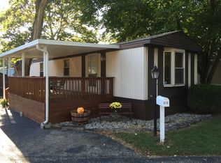 212 Dewey St, Urbana, IL