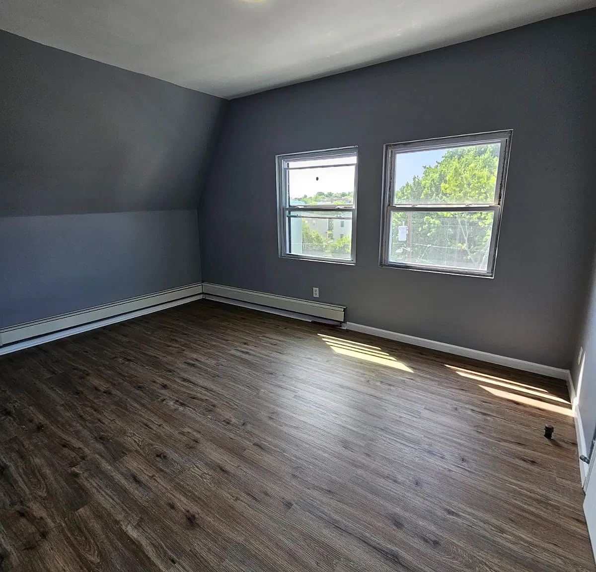 3 bed, $1,895 — Photo 2