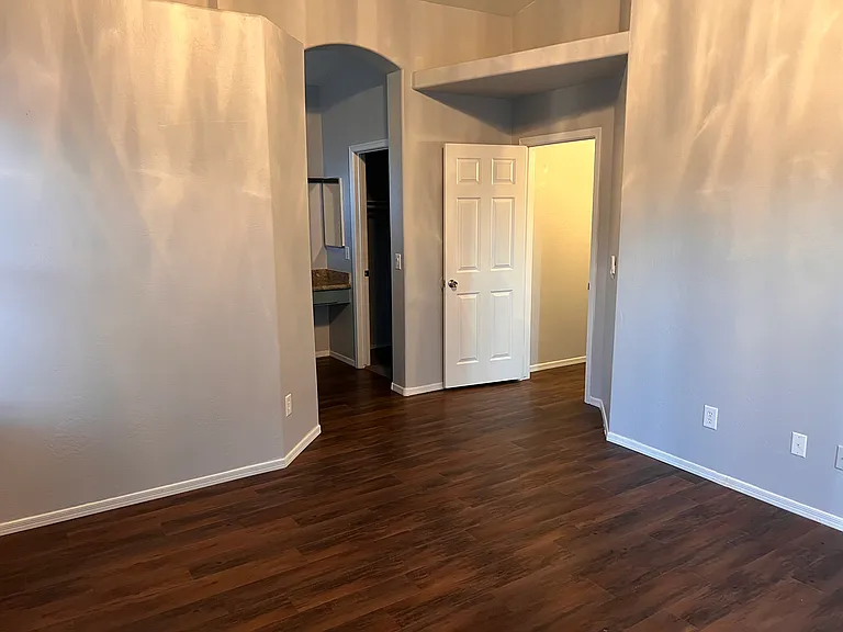 4322 E Milton Dr — Photo 12
