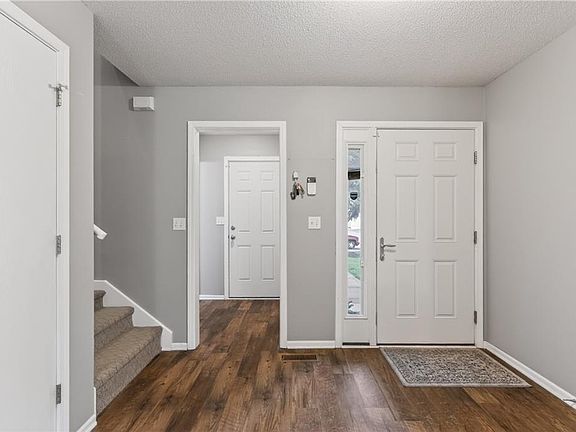 3rd image of 9770 N Lewis Ave
