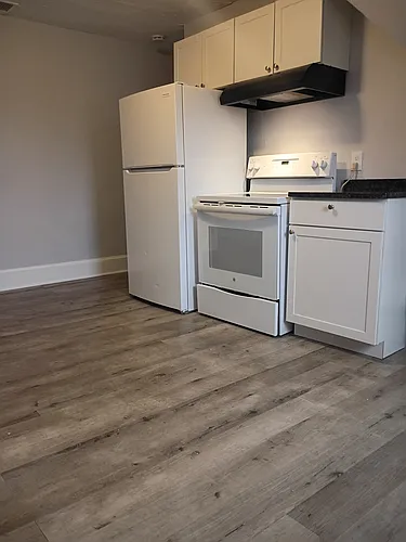 104 Park St #3 Photo 1