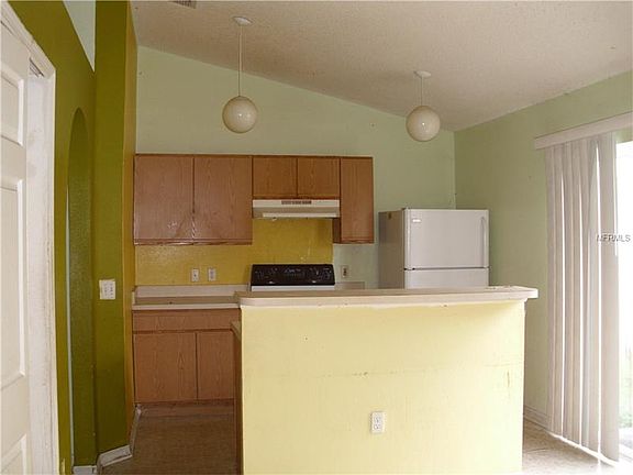 3rd image of 5952 Lake Front Dr