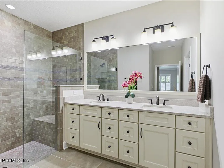80 Oyster Bay Way — Photo 14