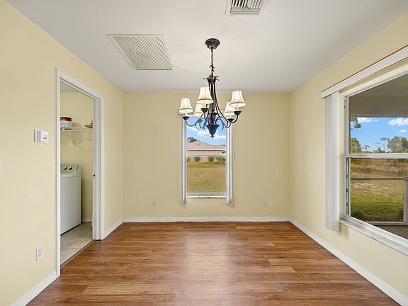 5th image of 4723 NW 36th Ave