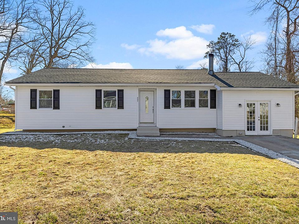 1st image of 227 Juniper Ave