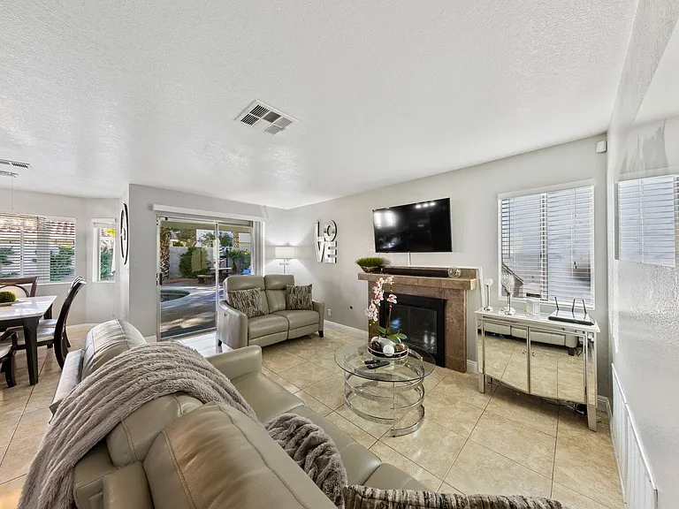 449 Rutherford Cir — Photo 14