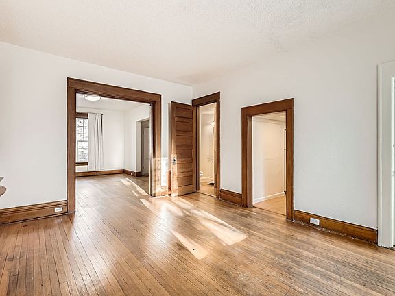 3rd image of 1110 N Clarkson St #1