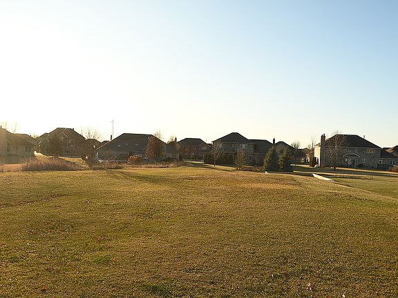 3rd image of 22496 Autumn Dr