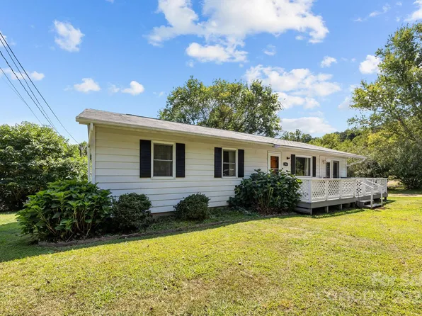 204 Cedar Hill Rd, Asheville, NC 28806