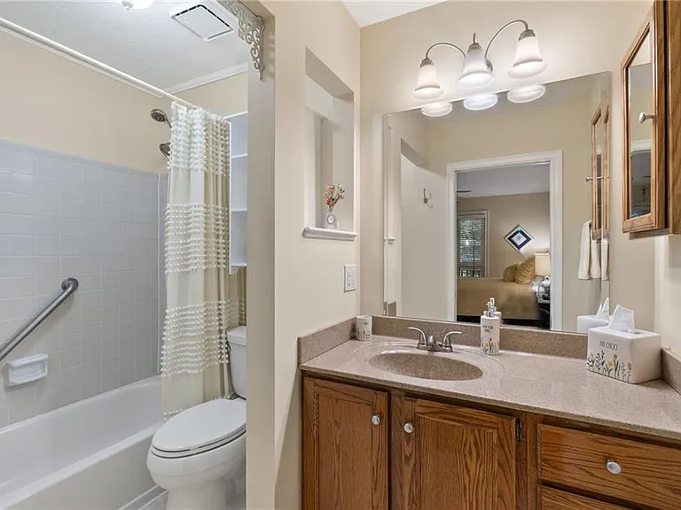 525 Warm Springs Cir — Photo 12