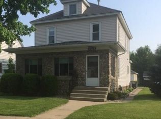 323 Park Row, Saint Peter, MN 56082