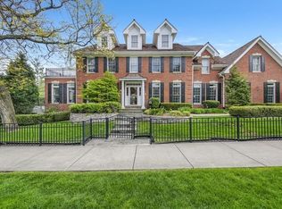 746 S Vine St, Hinsdale, IL 60521