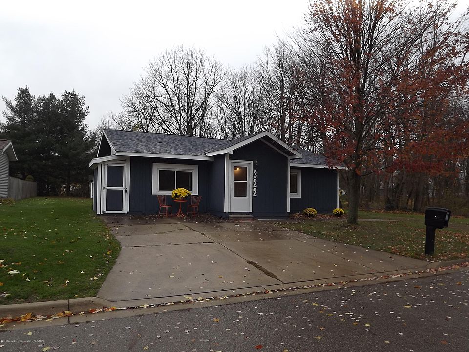 1st image of 322 Brackett St