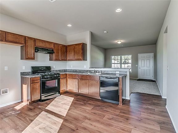4th image of 11708 NW 130th St