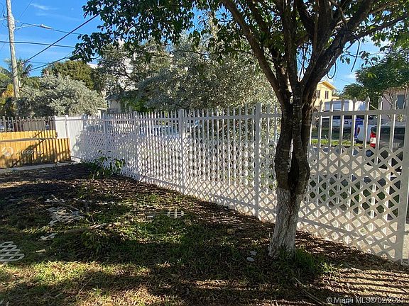 5th image of 520 NW 11th Ave #1