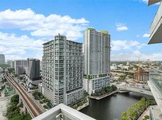 92 SW 3rd St APT 1604, Miami, FL 33130