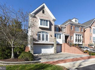 43468 Castle Harbour Ter, Leesburg, VA 20176