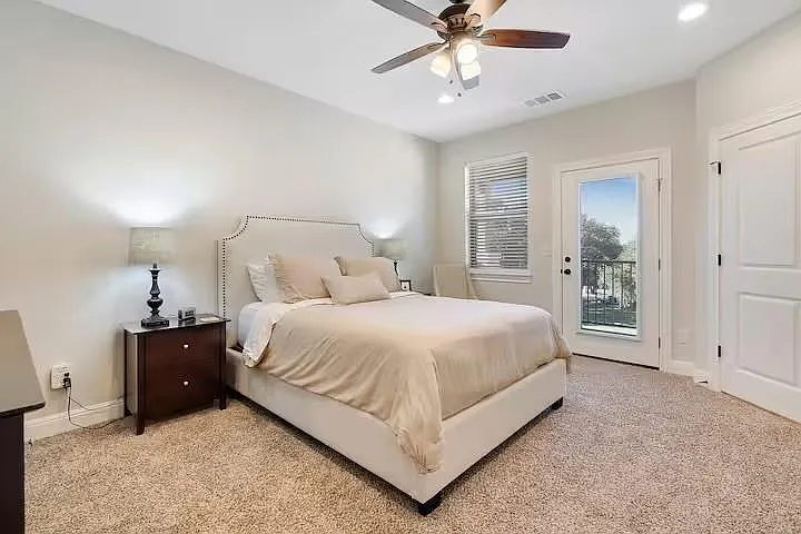 585 Demarett Dr — Photo 12