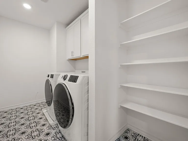 2902 Tavern Dr — Photo 29