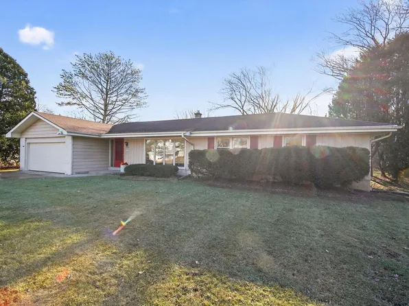 8942 North Silver Brook LANE, Brown Deer, WI 53223