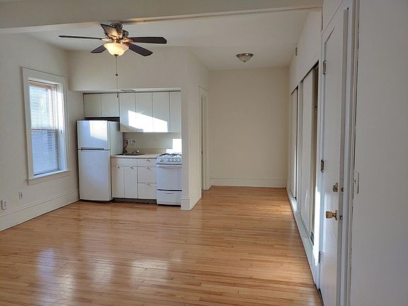 3rd image of 1919 Dupont Ave S APT 203