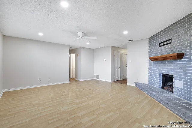 9262 Ridge Br — Photo 2