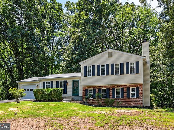 2nd image of 2422 Ivywood Rd