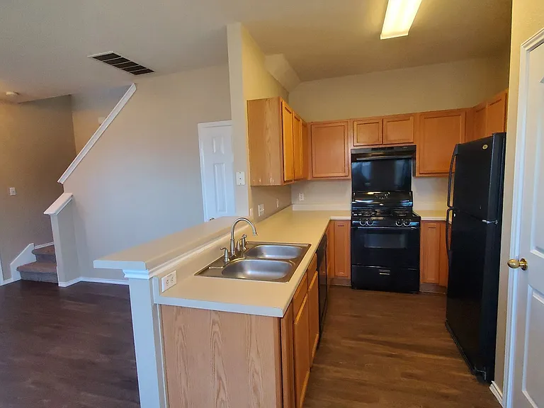 14001 Cambourne Dr — Photo 22