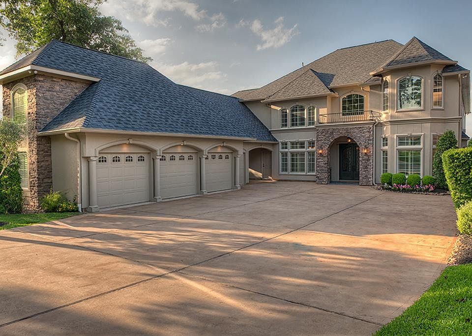 1st image of 18679 W Cool Breeze Ln