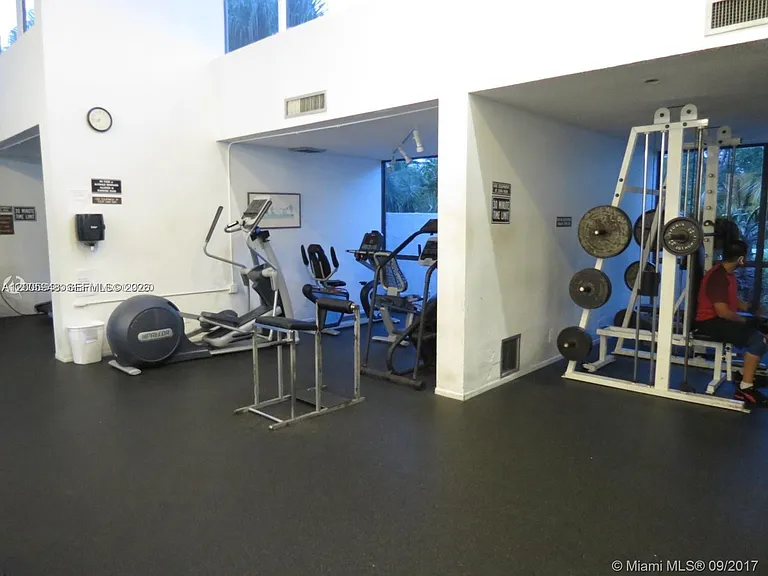 2320 S Cypress Bend Dr #204 — Photo 33