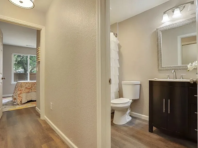 1828 Oak Leaf Dr — Photo 13