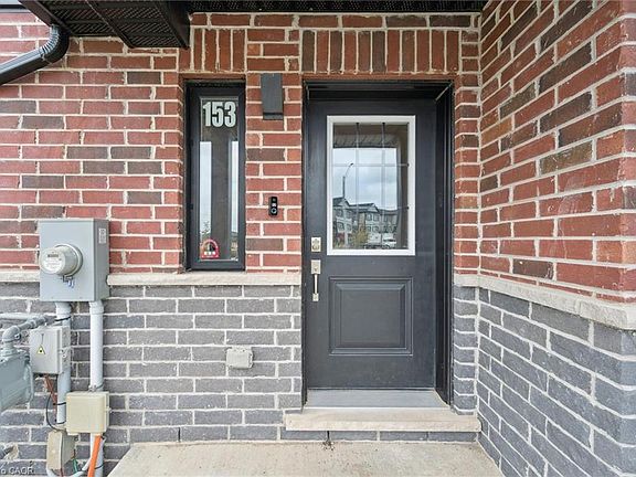 3rd image of 153 Rochefort St