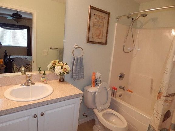 5th image of 472 Petite Ave